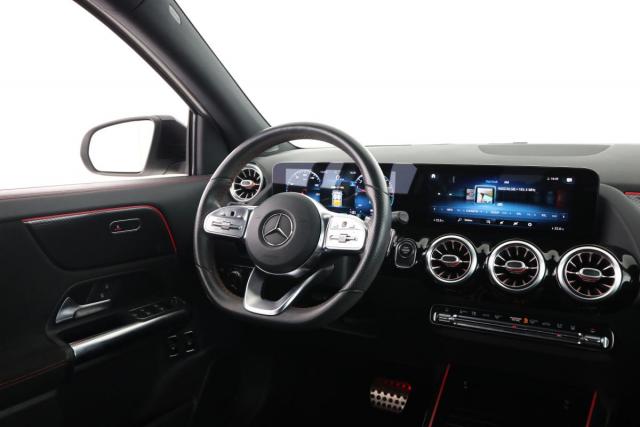 Mercedes Benz Gla image 1