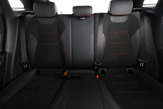 Mercedes Benz Gla image 7