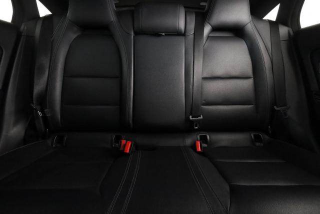 Mercedes Benz Cla Shooting Brake image 5