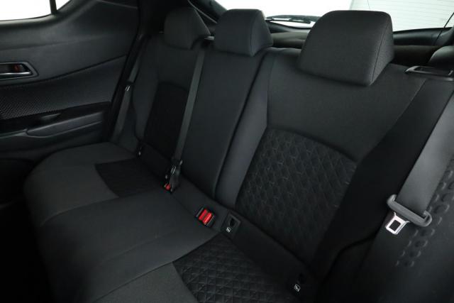 Toyota C-Hr image 7