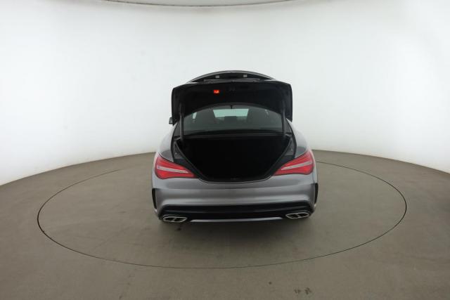 Mercedes Benz Cla image 9