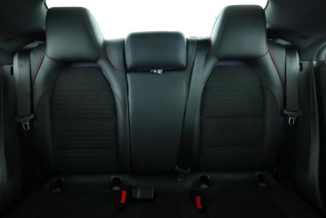 Mercedes Benz Cla image 5