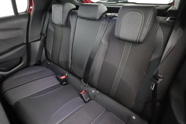 Peugeot 208 image 6