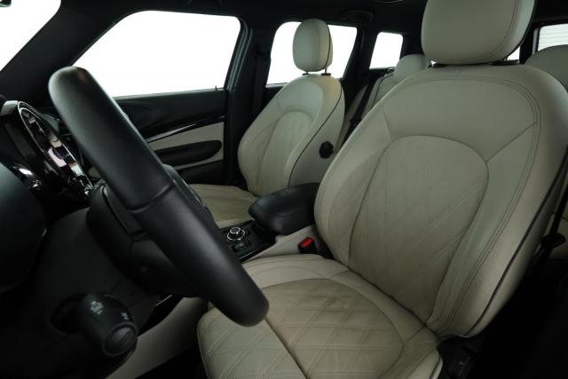 Mini Clubman image 2