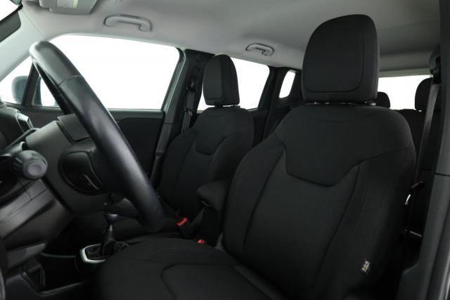 Jeep Renegade image 3