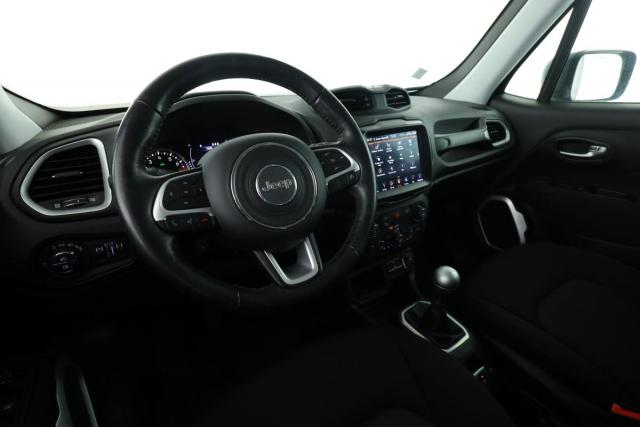 Jeep Renegade image 9