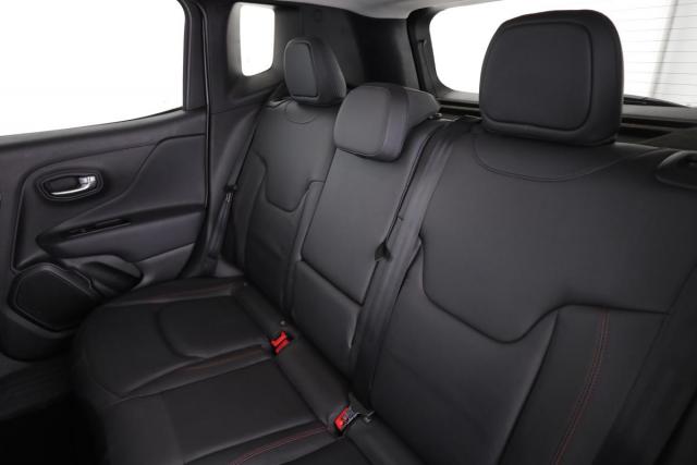 Jeep Renegade image 4
