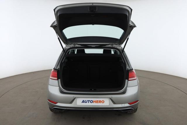 Volkswagen Golf image 1