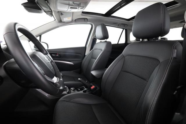 Suzuki S-Cross image 4