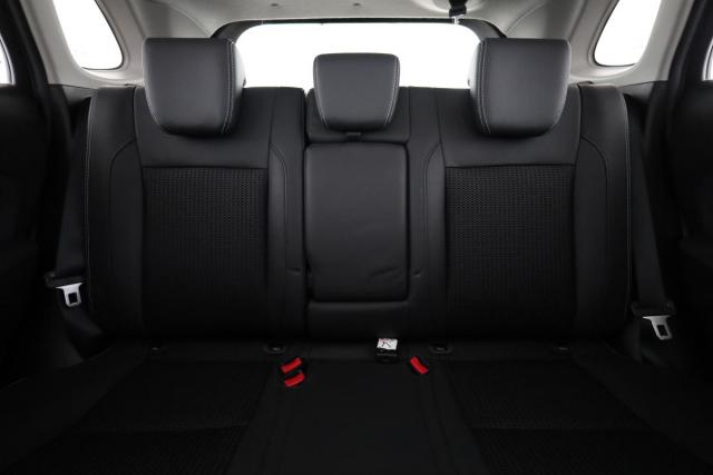 Suzuki S-Cross image 8