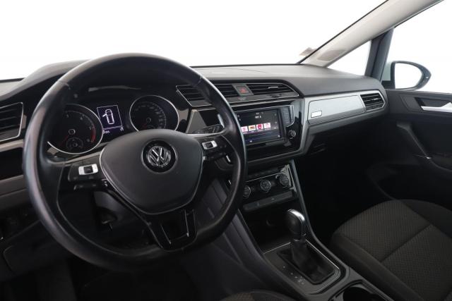 Volkswagen Touran image 8