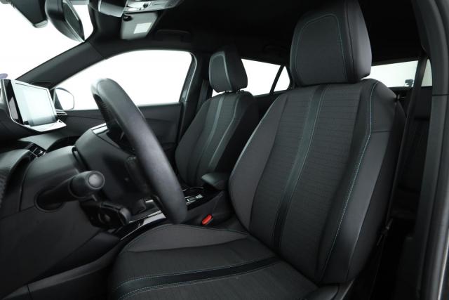 Peugeot 2008 image 8