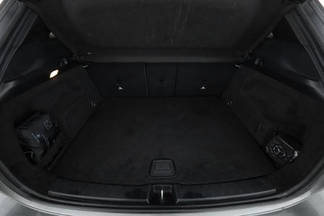 Mercedes Benz Gla image 6
