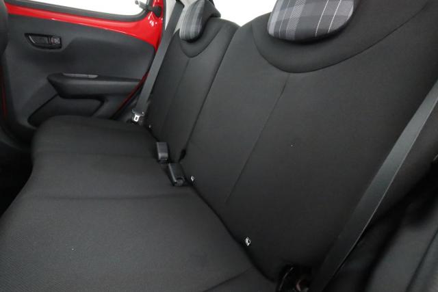 Peugeot 108 image 1