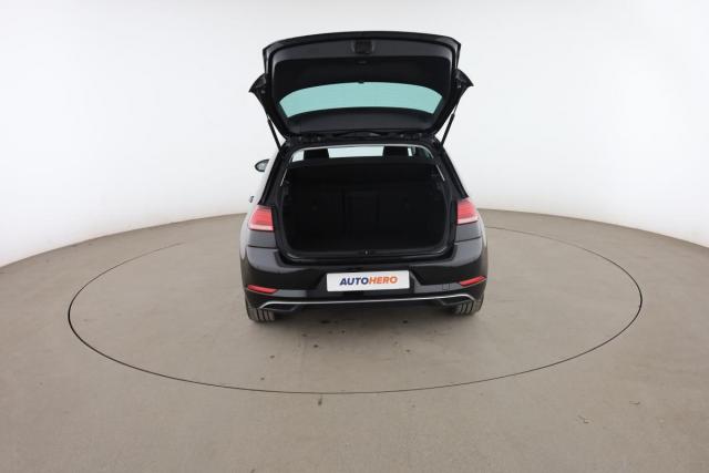 Volkswagen Golf image 2