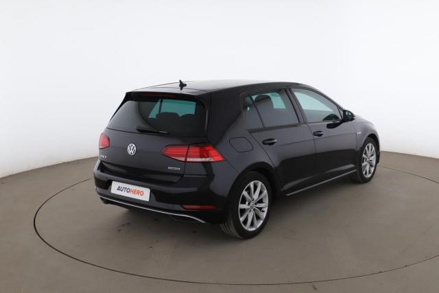 Volkswagen Golf image 4