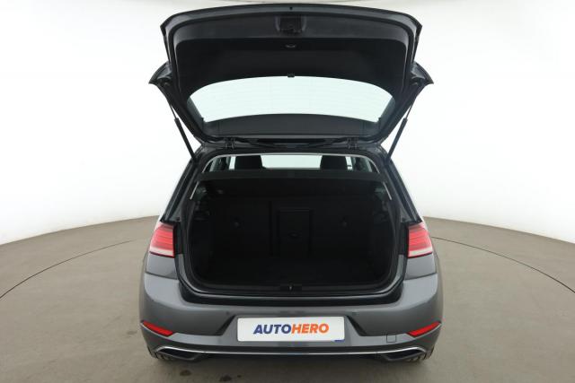 Volkswagen Golf image 2