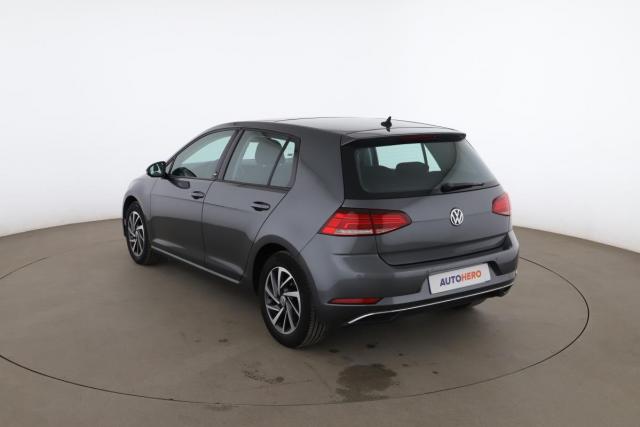 Volkswagen Golf image 6