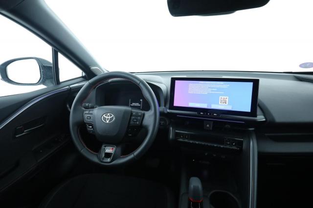 Toyota C-Hr image 6