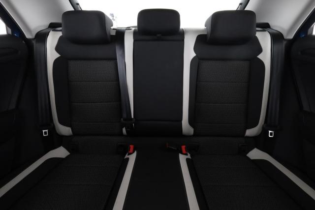 Volkswagen T-Roc image 6