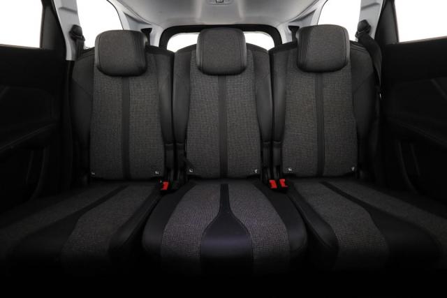 Peugeot 5008 image 1