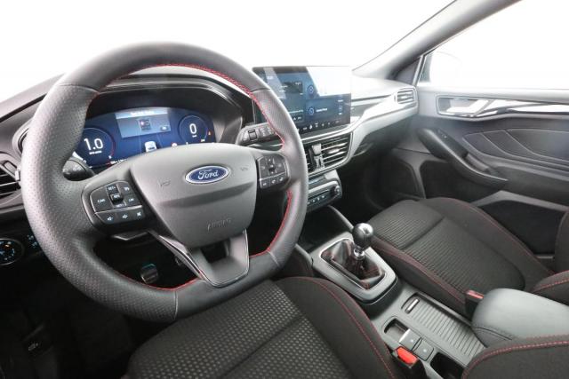 Ford Focus image 9