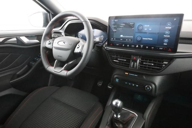 Ford Focus image 2