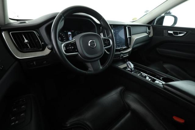 Volvo Xc60 image 2