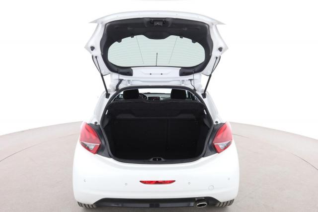 Peugeot 208 image 6