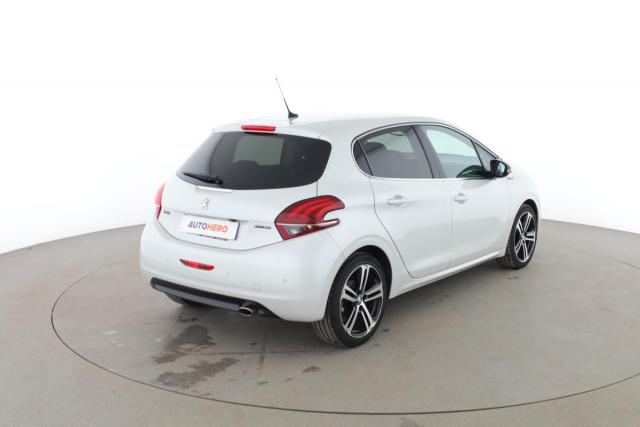 Peugeot 208 image 4