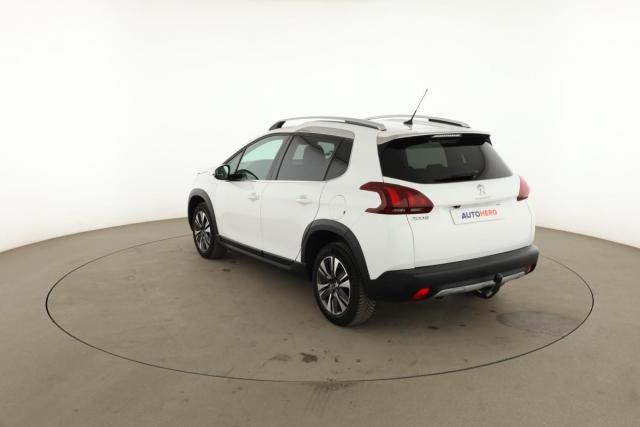 Peugeot 2008 image 8