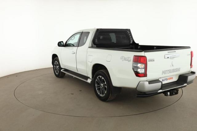 Mitsubishi L200 image 5