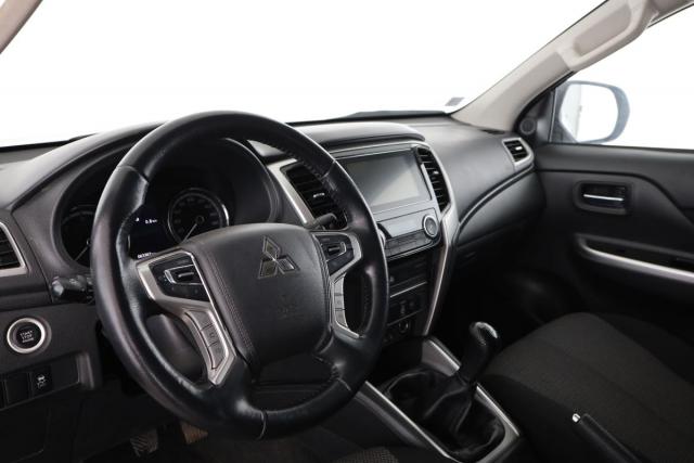 Mitsubishi L200 image 4