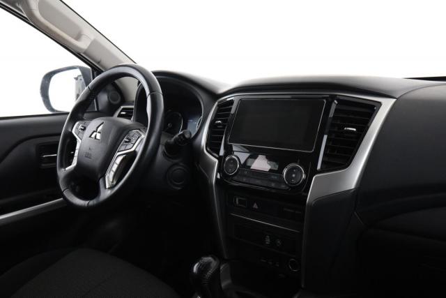 Mitsubishi L200 image 1