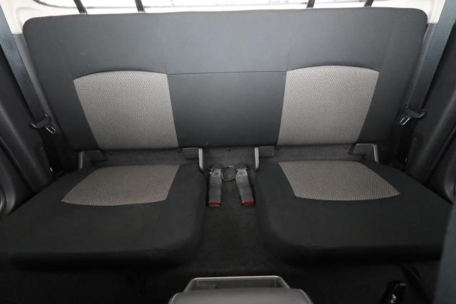 Mitsubishi L200 image 9