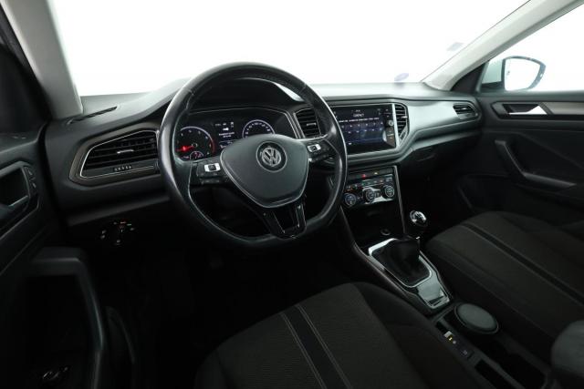 Volkswagen T-Roc image 2