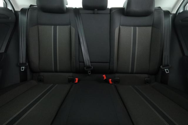 Volkswagen T-Roc image 7