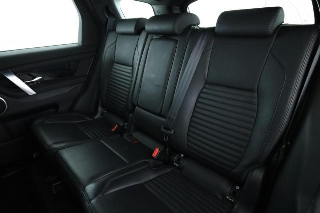 Land Rover Discovery Sport image 4