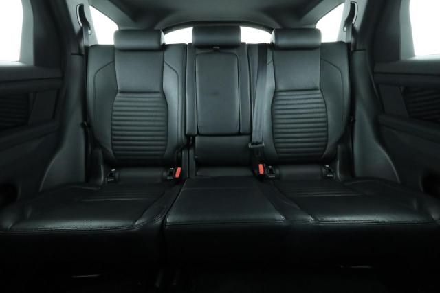 Land Rover Discovery Sport image 8