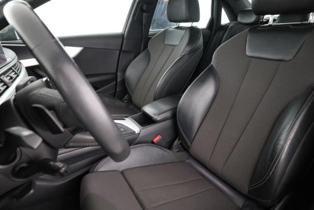 Audi A4 image 2