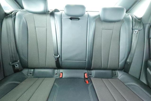 Audi A4 image 9
