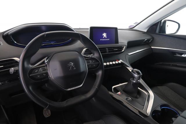 Peugeot 3008 image 3