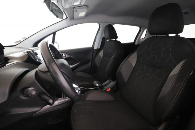 Peugeot 2008 image 5