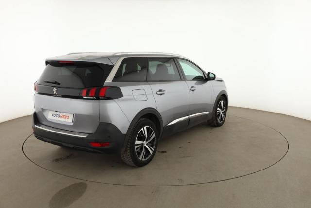 Peugeot 5008 image 8