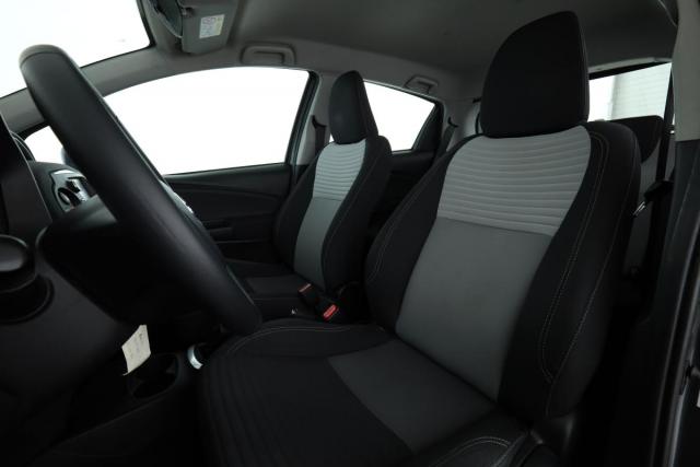 Toyota Yaris image 2