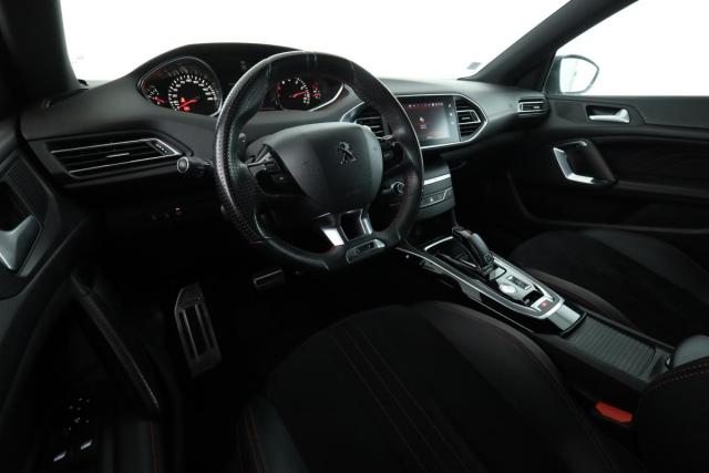 Peugeot 308 image 2