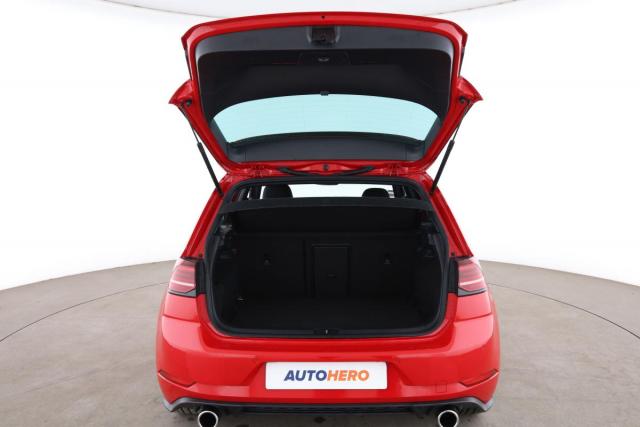 Volkswagen Golf image 1