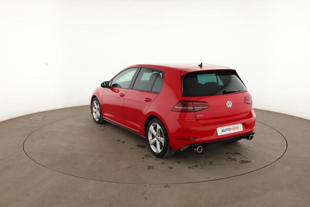 Volkswagen Golf image 6