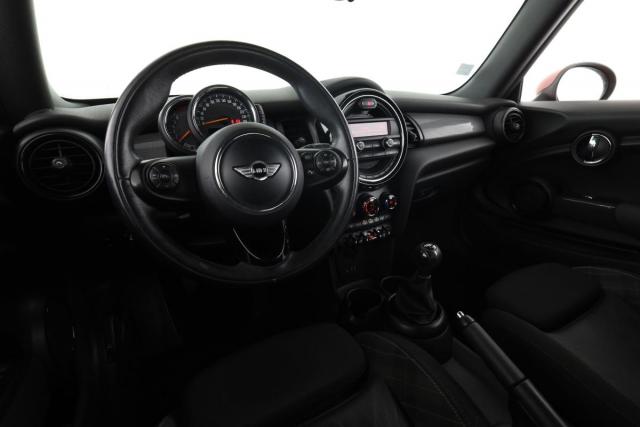 Mini Cabrio image 2