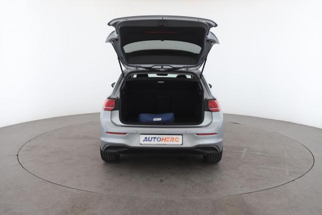 Volkswagen Golf image 6